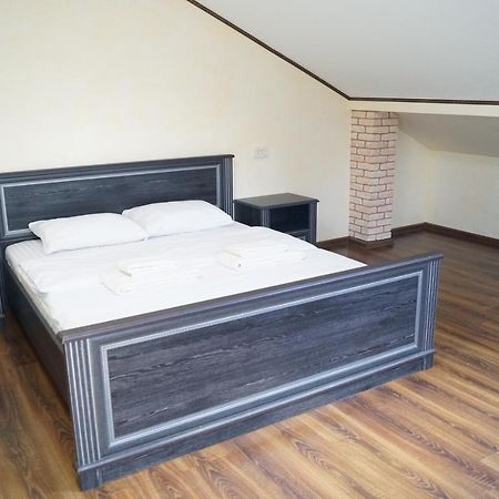 Rosinka Motel Ukrainka Eksteriør billede