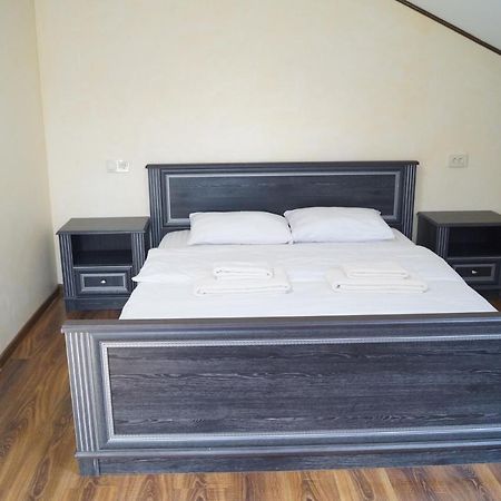 Rosinka Motel Ukrainka Eksteriør billede