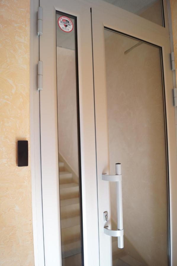 Rosinka Motel Ukrainka Eksteriør billede