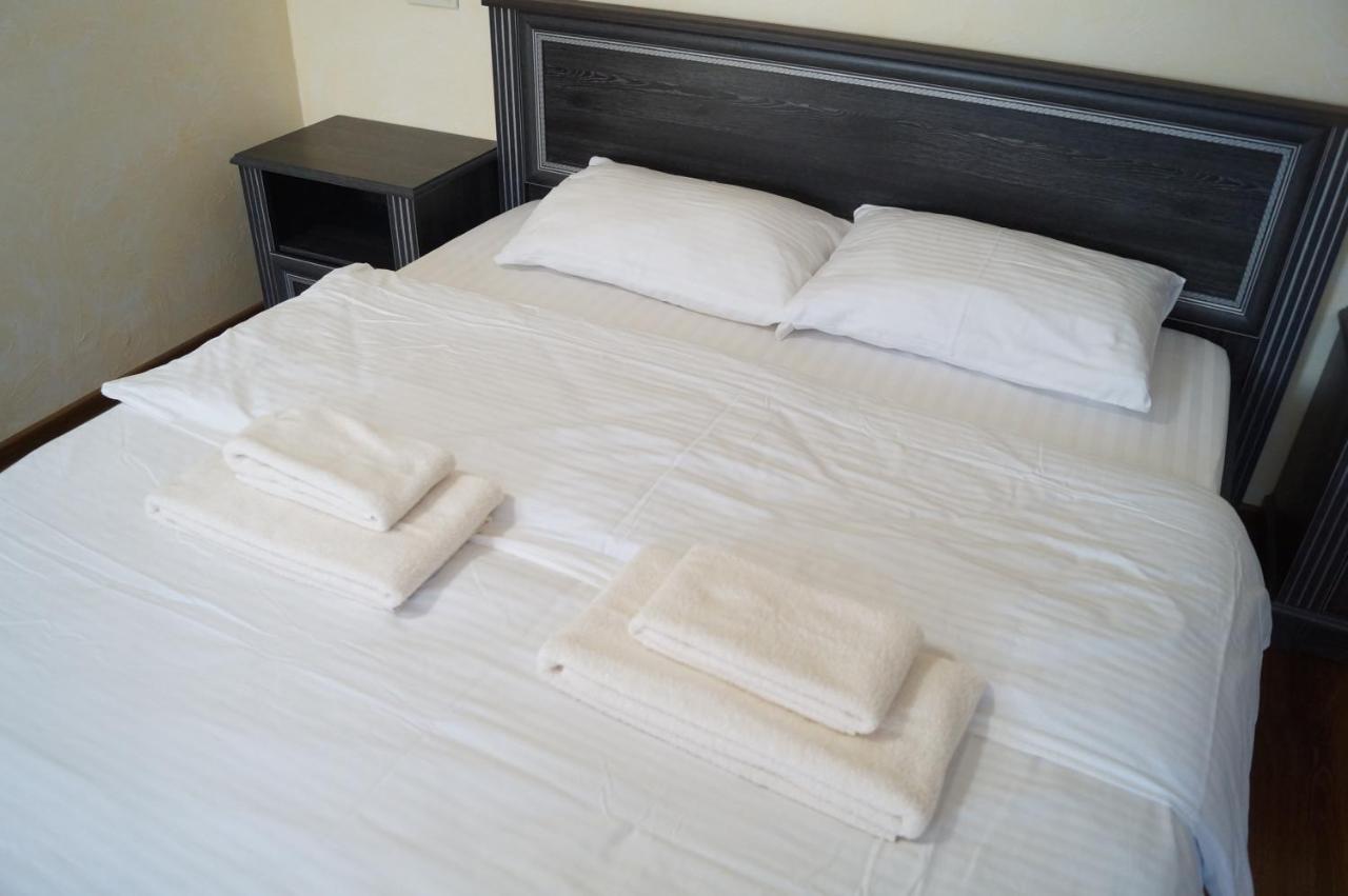 Rosinka Motel Ukrainka Eksteriør billede
