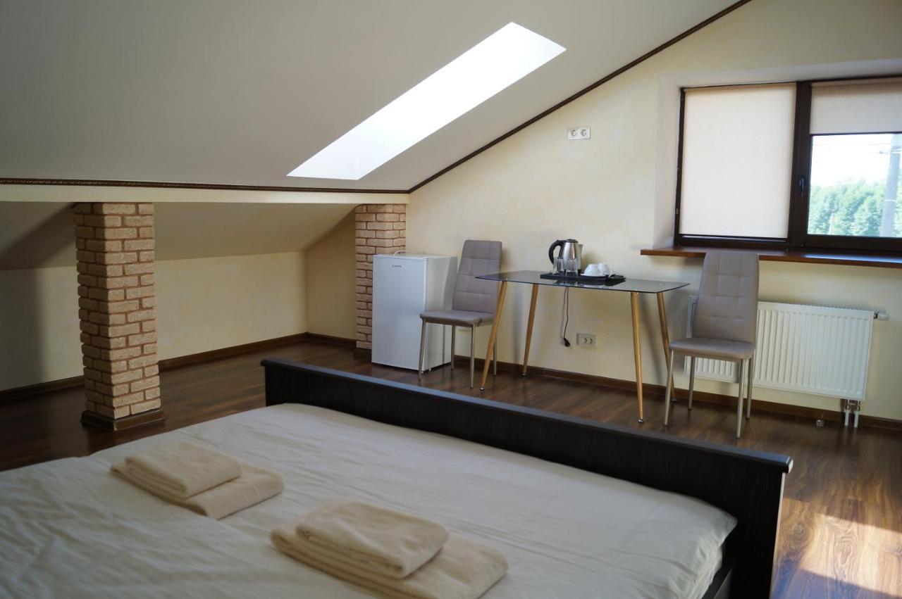 Rosinka Motel Ukrainka Eksteriør billede